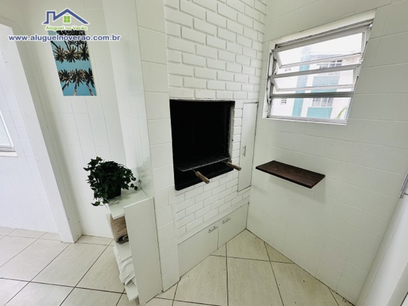 ÁREA DE CHURRASQUEIRA