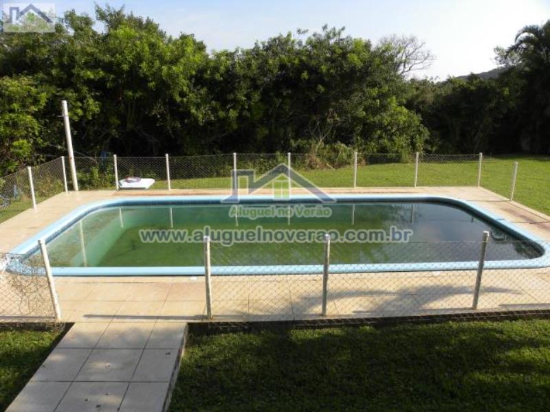 ÁREA DE PISCINA