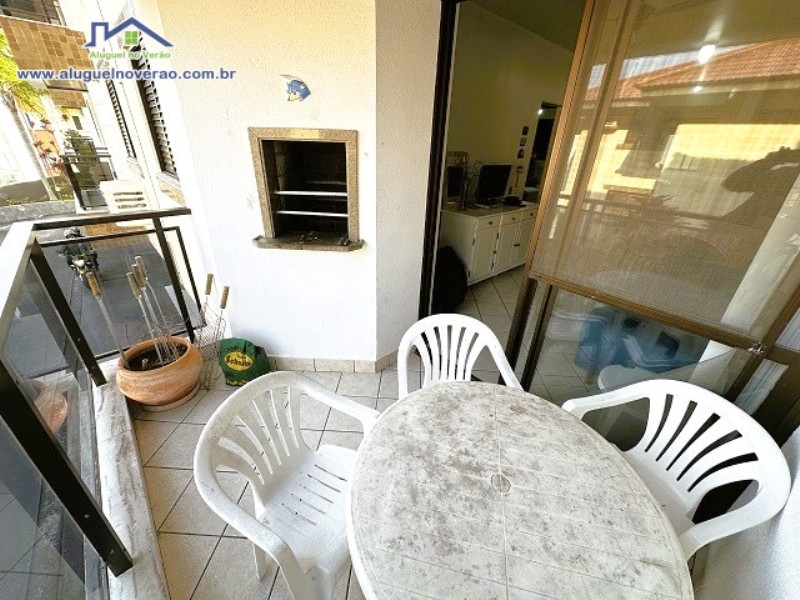 SACADA COM CHURRASQUEIRA