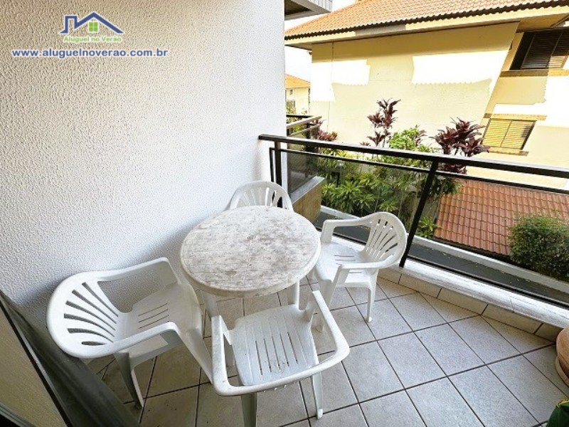 SACADA COM CHURRASQUEIRA