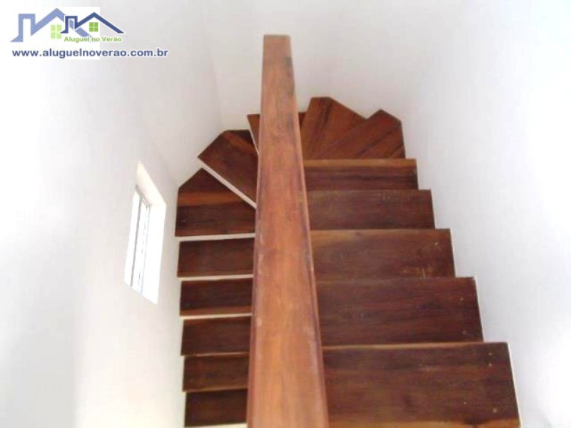 ESCADA DE ACESSO 2° ANDAR