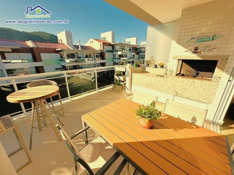 SACADA COM CHURRASQUEIRA