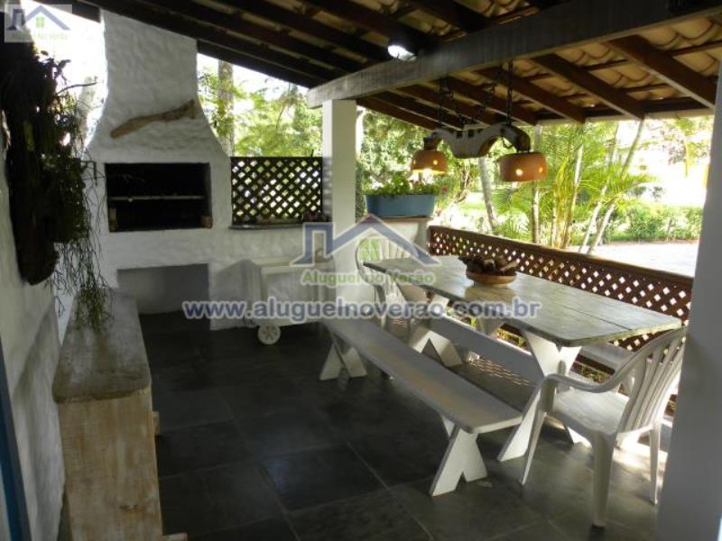 ÁREA DE CHURRASQUEIRA