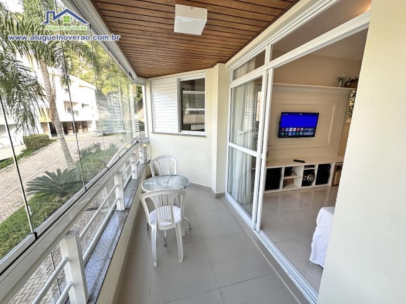 SACADA COM CHURRASQUEIRA