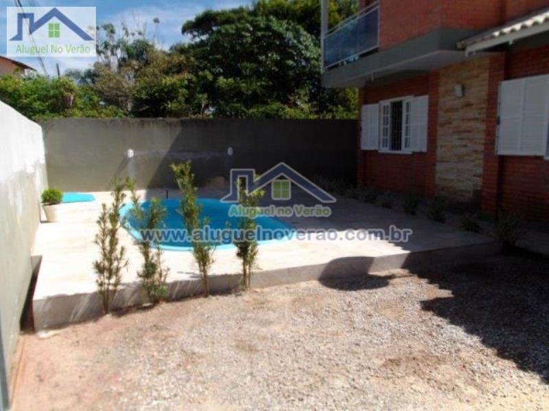 ÁREA DE PISCINA