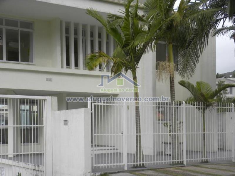 Casa Codigo 1007 para temporada no bairro Praia Brava na cidade de Florianópolis Condominio 