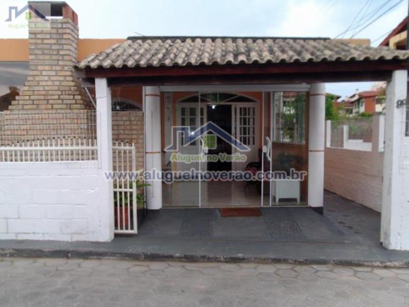 Casa Codigo 3037 para temporada no bairro Ponta das  Canas na cidade de Florianópolis Condominio 