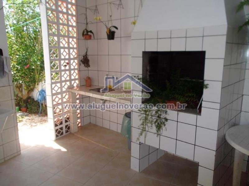 ÁREA DE CHURRASQUEIRA