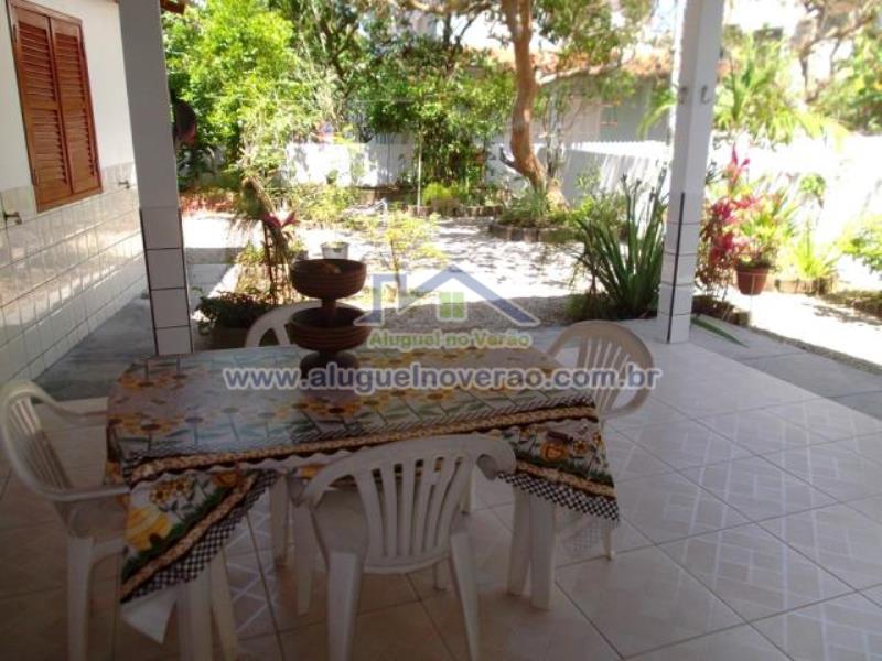 ÁREA DE CHURRASQUEIRA