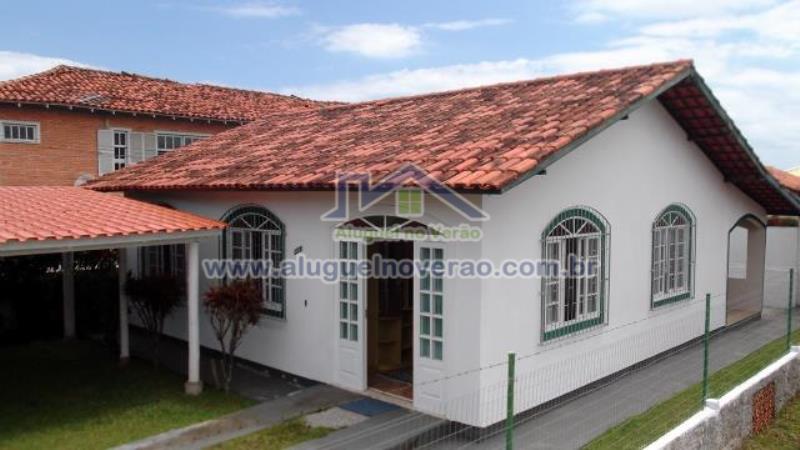 Casa Codigo 3041 para temporada no bairro Ponta das  Canas na cidade de Florianópolis Condominio 