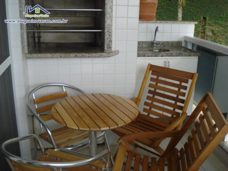 SACADA COM CHURRASQUEIRA