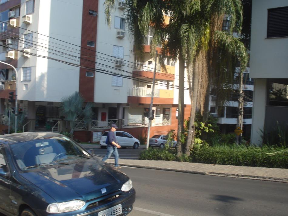 FACHADA, EDIFICÍO DE ESQUINA