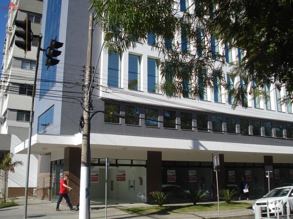 FACHADA FRONTAL - 04