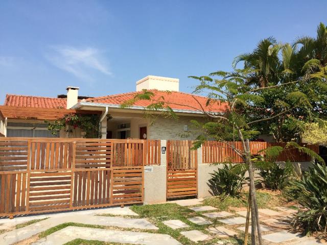Casa Código 9049 para Temporada  no bairro Daniela na cidade de Florianópolis