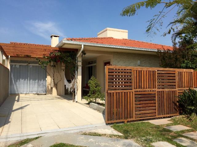 Casa Código 9049 para Temporada no bairro Daniela na cidade de Florianópolis