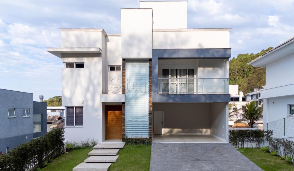 Casa Código 9831 para Temporada no bairro Canasvieiras na cidade de Florianópolis