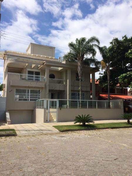 Casa Código 9869 para Temporada no bairro Daniela na cidade de Florianópolis