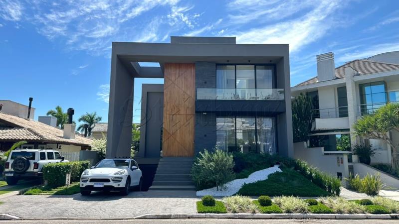 Casa para Temporada  - Jurerê Internacional - Florianópolis - Cód. 10460