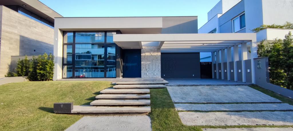 Casa Código 10956 para Venda no bairro Jurerê na cidade de Florianópolis