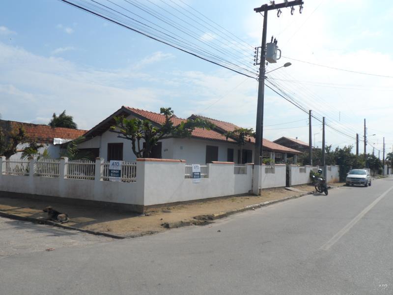 Casa-Codigo-1620-a-Venda-no-bairro-Praça-na-cidade-de-Tijucas