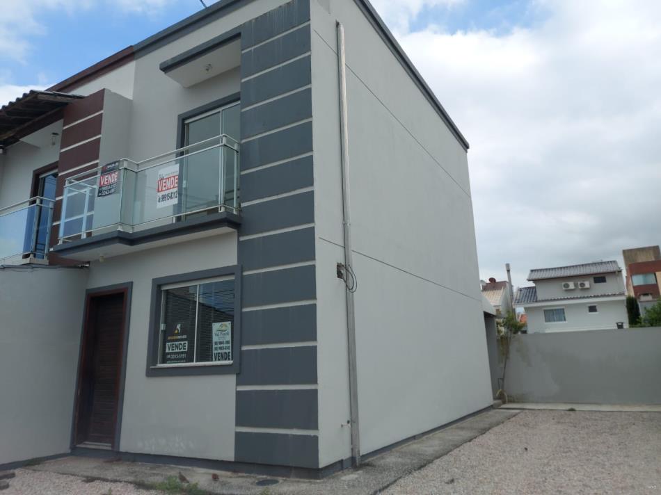 Sobrado-Codigo-2304-a-Venda-no-bairro-Areias-na-cidade-de-Tijucas
