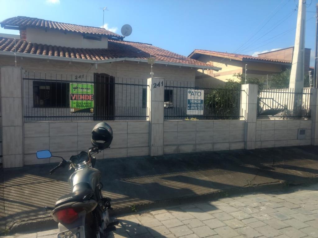 Casa Codigo 2362 a Venda no bairro Centro na cidade de Tijucas