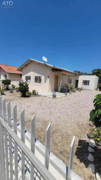 Casa-Codigo-2567-a-Venda-no-bairro-Praça-na-cidade-de-Tijucas