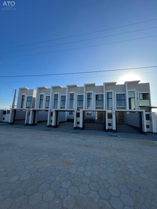 Casa-Geminada-Codigo-2593-a-Venda-no-bairro-Santa-Luzia-na-cidade-de-Tijucas