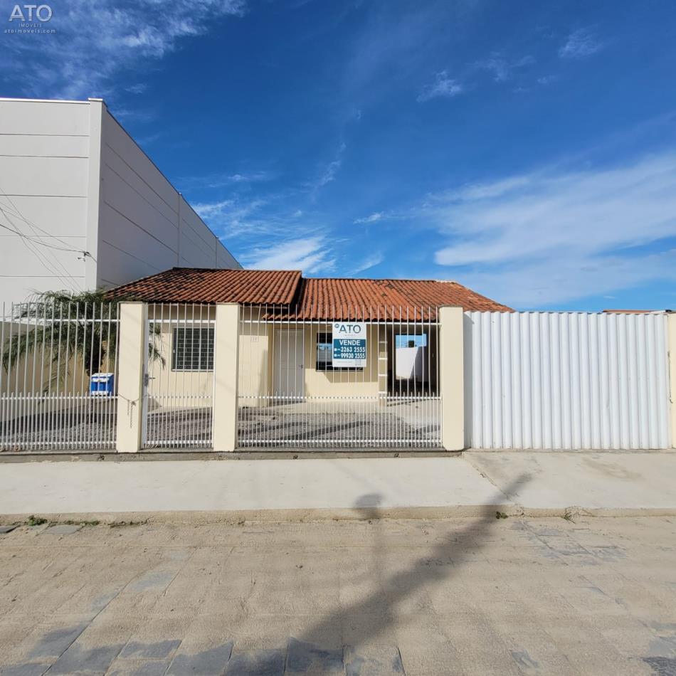 Casa-Codigo-2636-a-Venda-no-bairro-Praça-na-cidade-de-Tijucas
