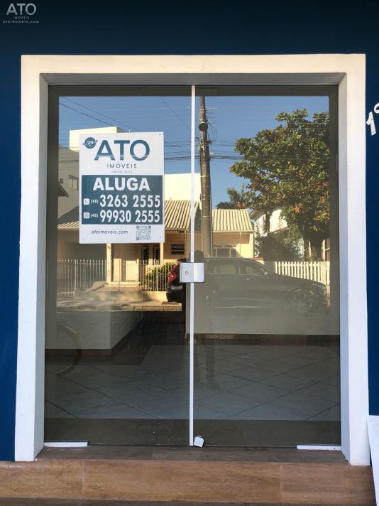 Sala-Codigo-2719-para-alugar-no-bairro-Centro-na-cidade-de-Tijucas