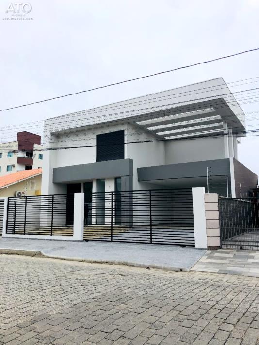 Casa Codigo 2758 a Venda no bairro Universitário1 na cidade de Tijucas
