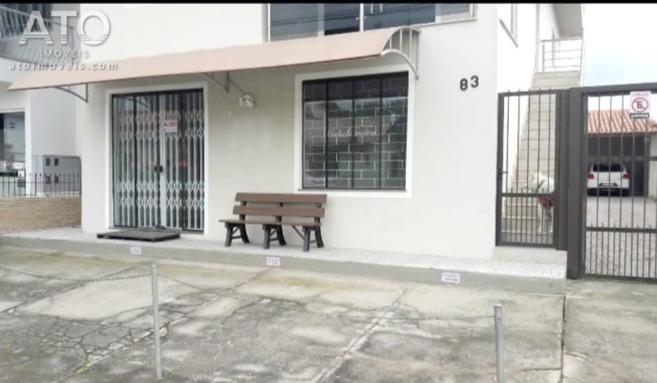 Sala-Codigo-2841-para-alugar-no-bairro-Centro-na-cidade-de-Tijucas
