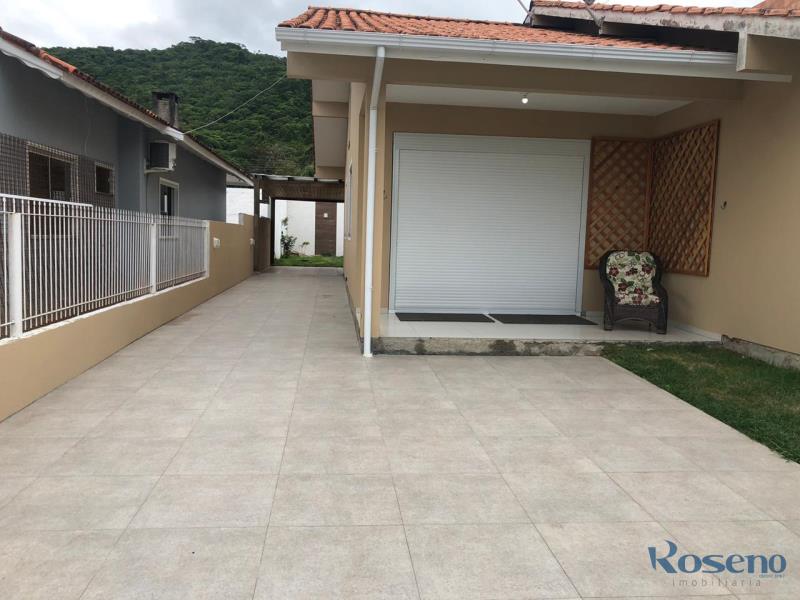Casa Codigo 2 para Alugar para temporada no bairro Palmas na cidade de Governador Celso Ramos 