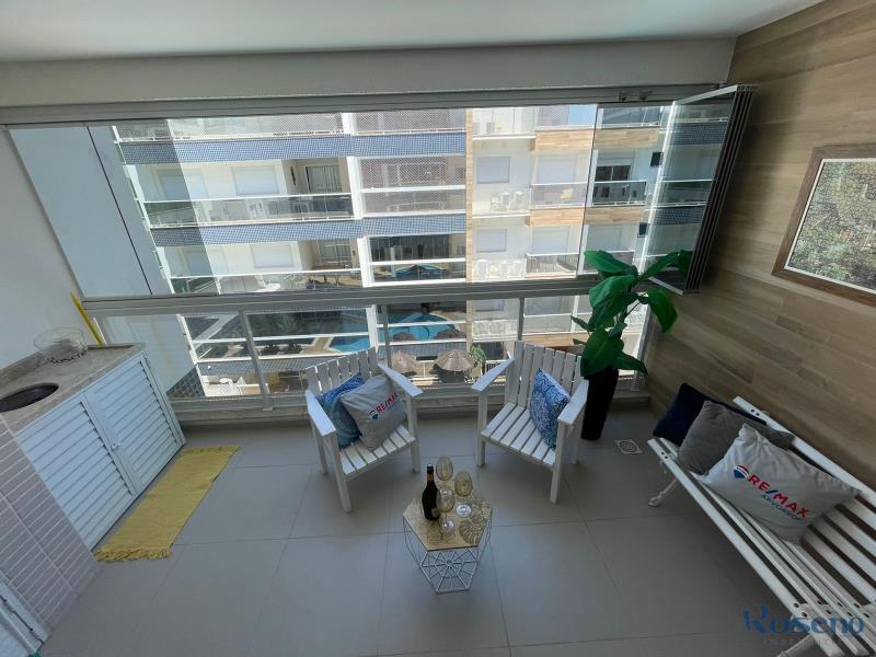 Scada com vista piscina