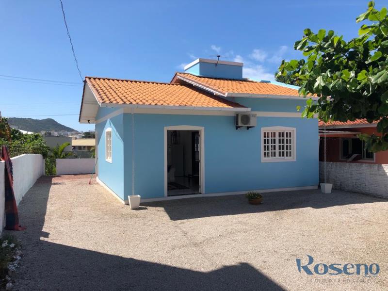 Casa-Codigo-226-para-alugar-no-bairro-Palmas-na-cidade-de-Governador-Celso-Ramos
