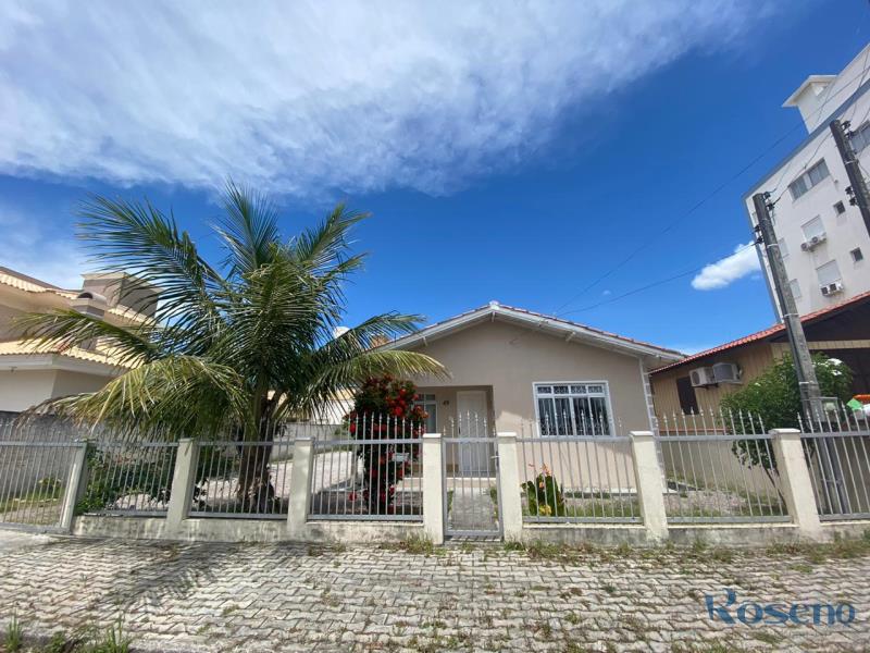 Casa-Codigo-252-para-alugar-no-bairro-Palmas-na-cidade-de-Governador-Celso-Ramos