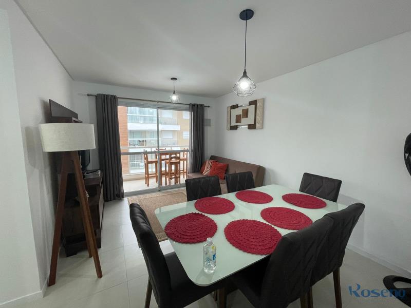 Apartamento Codigo 59 para Alugar para temporada no bairro Palmas na cidade de Governador Celso Ramos sala de jantar