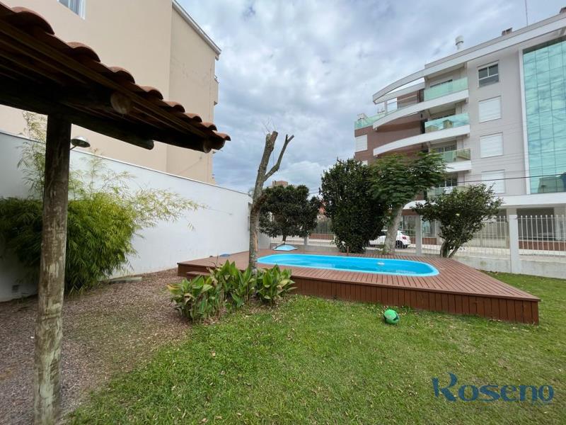 Casa Codigo 57 para Alugar para temporada no bairro Palmas na cidade de Governador Celso Ramos piscina