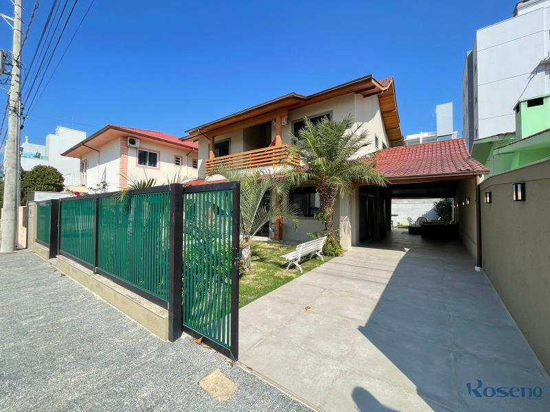 Casa Codigo 8 para Alugar para temporada no bairro Palmas na cidade de Governador Celso Ramos fachada