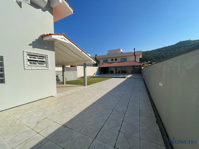 Casa Codigo 142 para Alugar para temporada no bairro Palmas na cidade de Governador Celso Ramos 