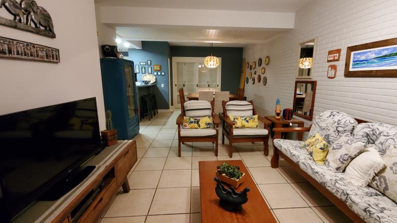 Sobrado Código 50 para Temporada no bairro Morrinhos na cidade de Garopaba