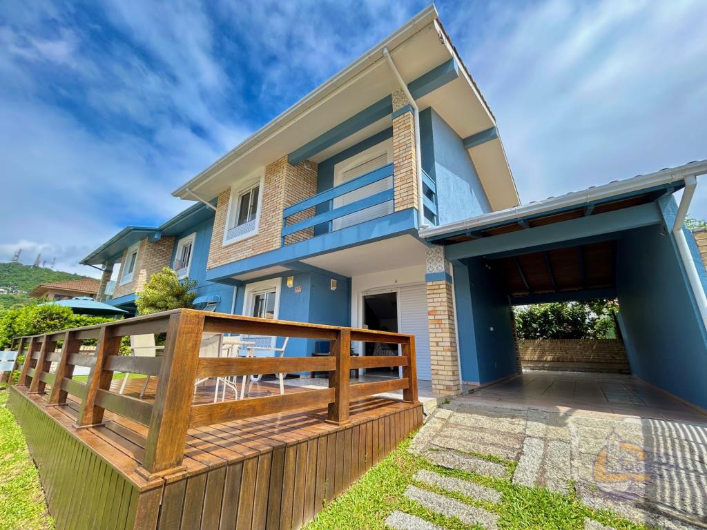 Sobrado Código 66 para Temporada no bairro Morrinhos na cidade de Garopaba