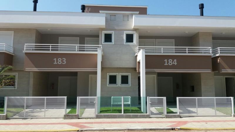 Apartamento Código 183 para Temporada no bairro Centro na cidade de Garopaba