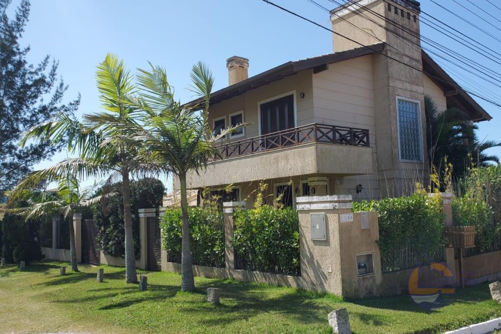 Casa-Codigo-215-para-Venda--no-bairro-Ferraz-na-cidade-de-Garopaba