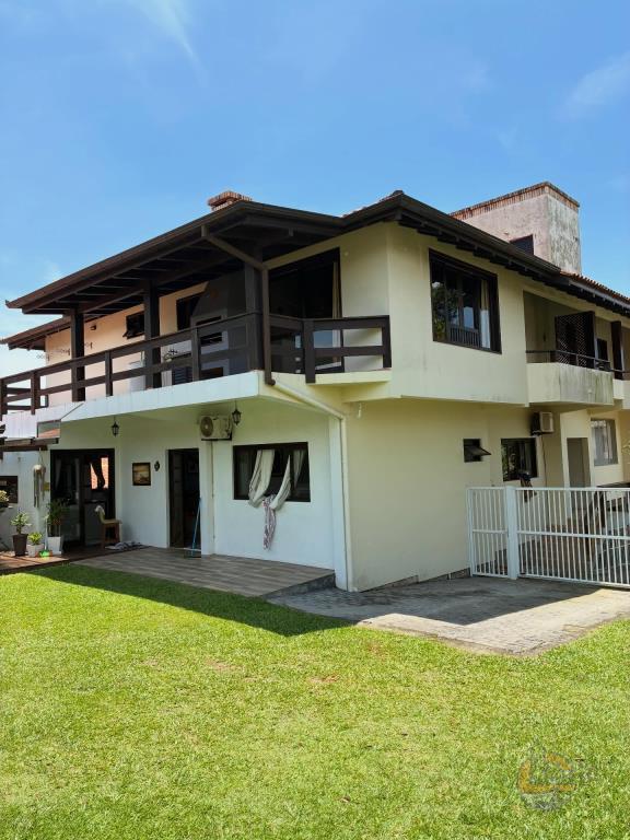 Apartamento Código 213 para Temporada no bairro Morrinhos na cidade de Garopaba